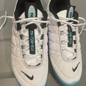 Nike Air Max 720. Like new. White and teal. Women's size 7